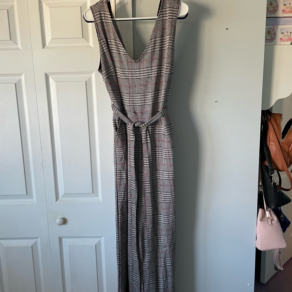 Forever 21 black and grey jumpsuit size 3XL